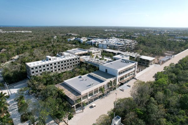 Elevadores BLT Plaza Hunab Tulum