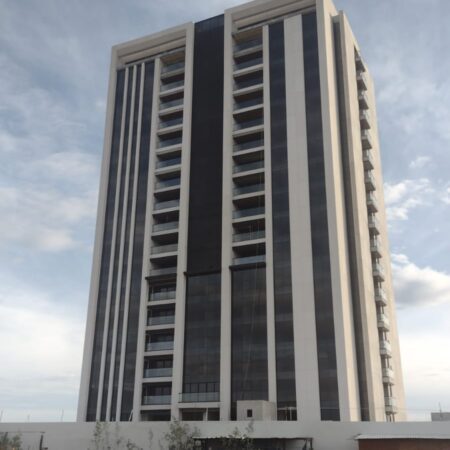 Elevadores BLT Torre Magno Celaya